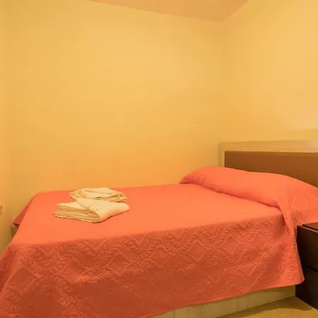 Daire With 2 Bedrooms In Kaloniktis-rethymno, With Pool Access And